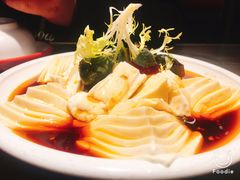 皮蛋豆腐-胖哥俩肉蟹煲(湖滨银泰in77店)