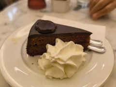 -Cafe Sacher(WIEN)