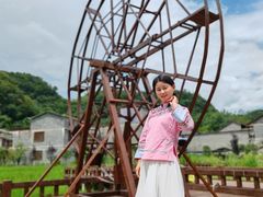 -高荡千年布依古寨旅游景区