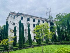 -四川汶川特大地震漩口中学遗址