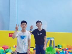 -嘿哟动霸CHUA·新潮玩运动娱乐中心·蹦床滑冰团建乐园