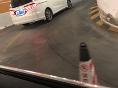-徐汇日月光地下停车场