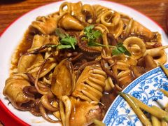 酱焖墨斗鱼-荣鹏风味烀饼总店
