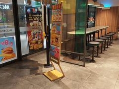 -麦当劳(百联西郊购物中心店)