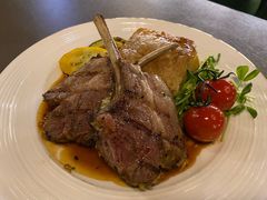 -Oasis Bar & Grill