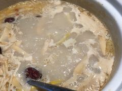 -三人行骨头王火锅(长寿店)