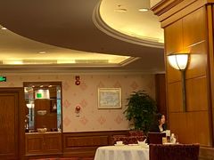 -深圳富苑皇冠假日套房酒店