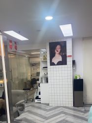 -米娜护肤造型