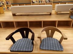 -漕河泾街道图书馆(漕河泾社区文化活动中心店)