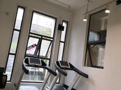 -汗水空间私教健身连锁(SM广场店)