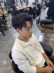 -藤野造型烫染·漂发