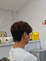-尤司男士国潮理发馆