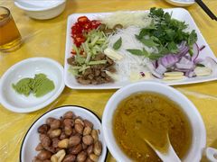 -官塘陈记鱼生·潮汕砂锅粥·牛肉火锅(潮枫路总店)