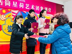 -蓝话筒·少儿成人演讲口才·主持朗诵·戏剧表演(大华第一坊店)