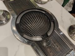 -山野的朋友露营炭火烤肉