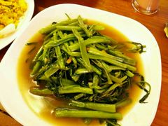 -J Daeng Seafood