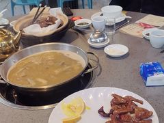 -郑猛记石岐鸽主题餐厅(长江店)