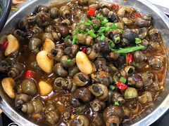 -虾弄弄海派小龙虾·牛羊蝎子火锅