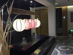 -新盈光·云会所(百丈东路店)