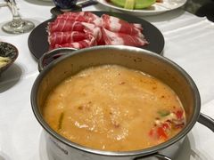 -红鼎豆捞·非遗鲍皇汤火锅(宝丰路店)