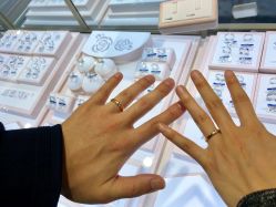 -威德钻石-克拉钻大本营(南京东路店)