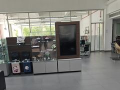 -上海星瀚奔驰4S店(红柳路店)
