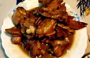 Braised Chicken and Fish Noodles