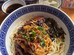 -沪西老弄堂面馆(定西路店)