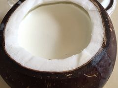 -志龙皇冠吃货椰子铺