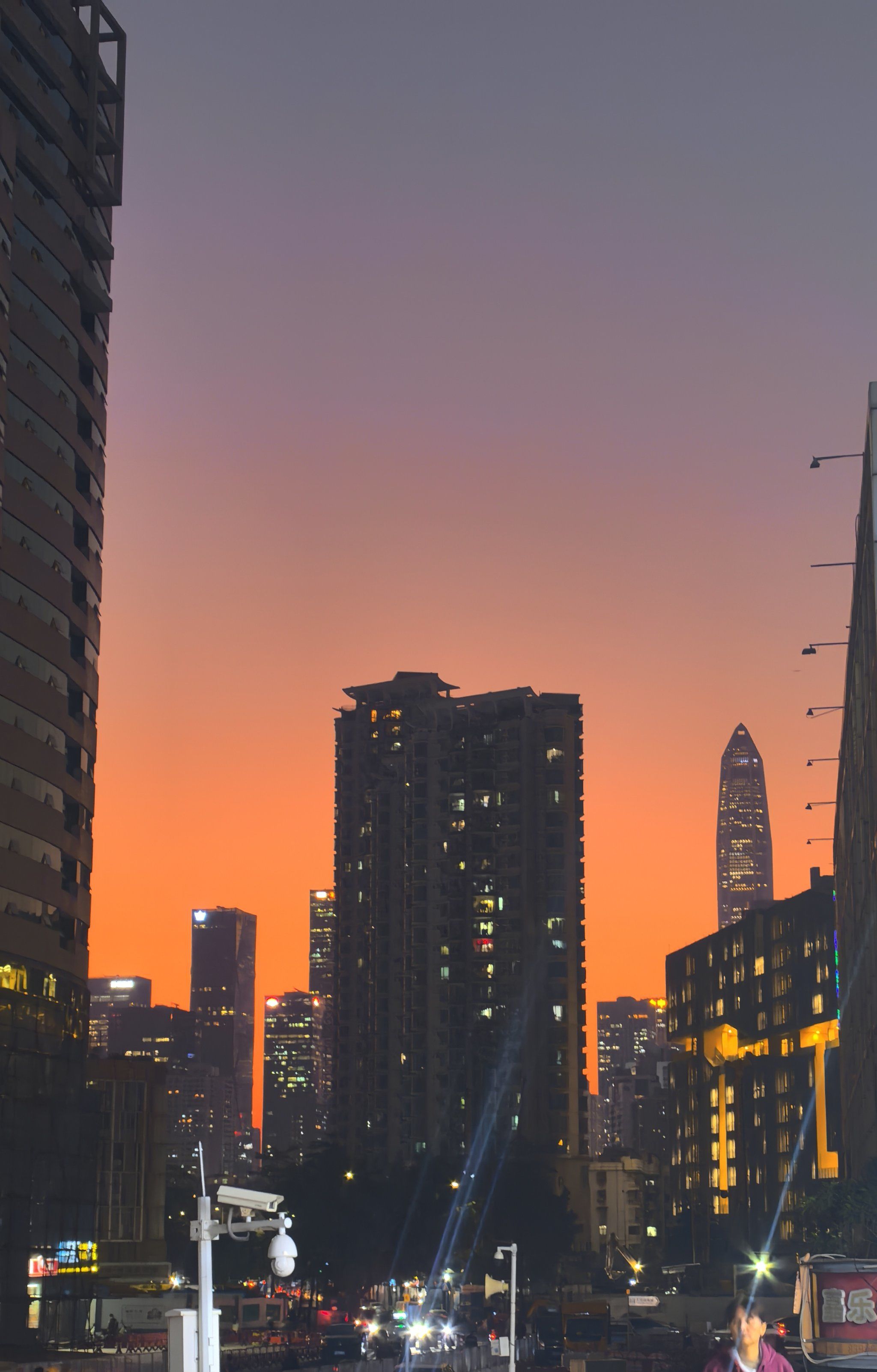 城市里的黄昏美景