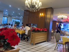 -鹏城人家海鲜酒家·23年老字号(较场尾店)