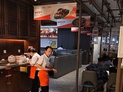 -阿瓦山寨·湘菜现炒·剁椒鱼头王(咸阳总店)