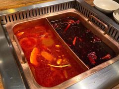 -老牌坊云南鱼豆花火锅(爱建店)
