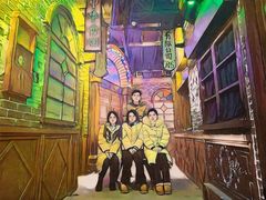 -荒岛实景沉浸密室(江汉路1店)