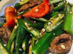 牛肉炒秋葵-明腾壹间茶餐厅(新都会花园广场店)