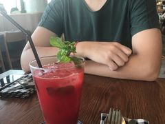 -ROAST coffee & eatery