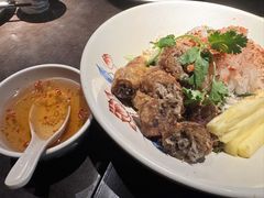 -大头虾越式风味餐厅(光明广场店)