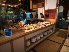 -大中华希尔顿酒店-念自助餐·嗨啤·小龙虾