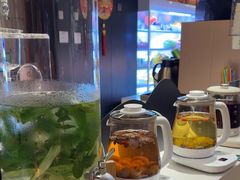 -涨巢·潮玩水疗局