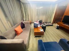 -上海浦东假日酒店