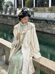 -一揽芳华汉服旗袍体验馆(拙政园店)