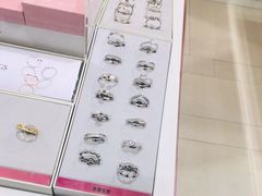 -Pandora潘多拉珠宝(宝山万达广场店)