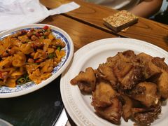 -都江堰石锅鱼