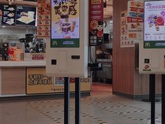 -麦当劳(龙洞店)