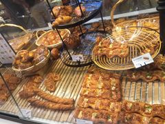 -巴黎贝甜(大宁国际商业广场店)