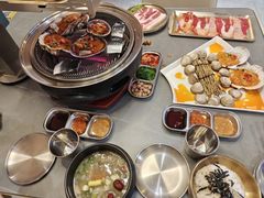 -围炉肉舍•炭烤活鳗•丹东海鲜烤肉(步行街店)