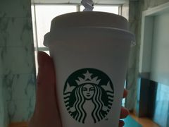 榛子味拿铁-星巴克(上海浦东禹悦汇店)