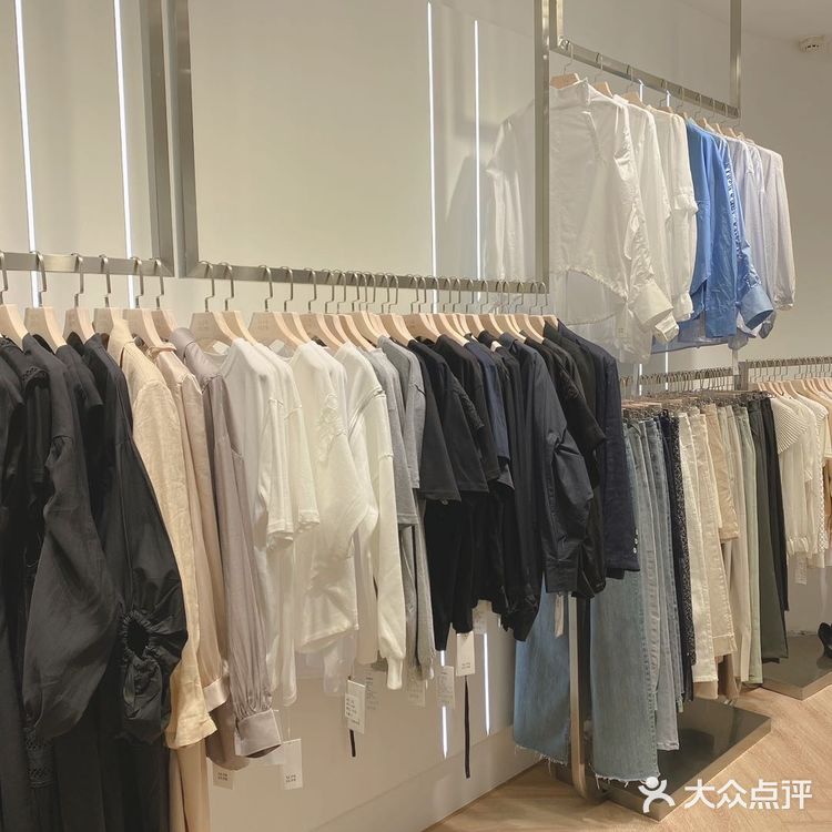 天，南京的新街口竟然有这么便宜又好看的服装店！ [色]