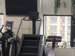 -悦耐私教健身馆(保利中心店)