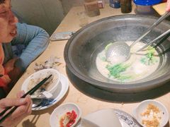 -陈大锅·岳阳鱼馆·地道岳阳菜(美食街店)